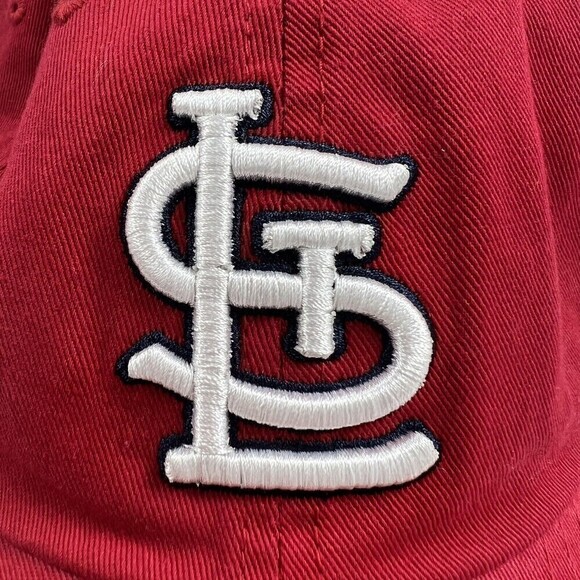 Fan Favorite St.Louis Cardinals Cap Hat Mens Red Logo Athletic MLB Baseball Hat - Picture 2 of 7